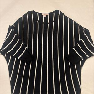 Philosophy Black & White Striped Cozy Knit Sweater – Women’s Size 2XL